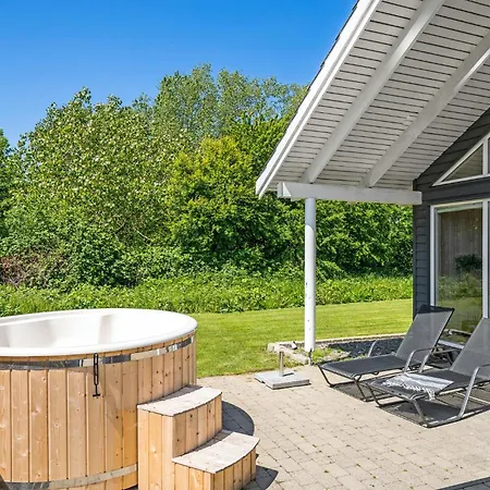 Nyaraló In Sydals With Sauna *